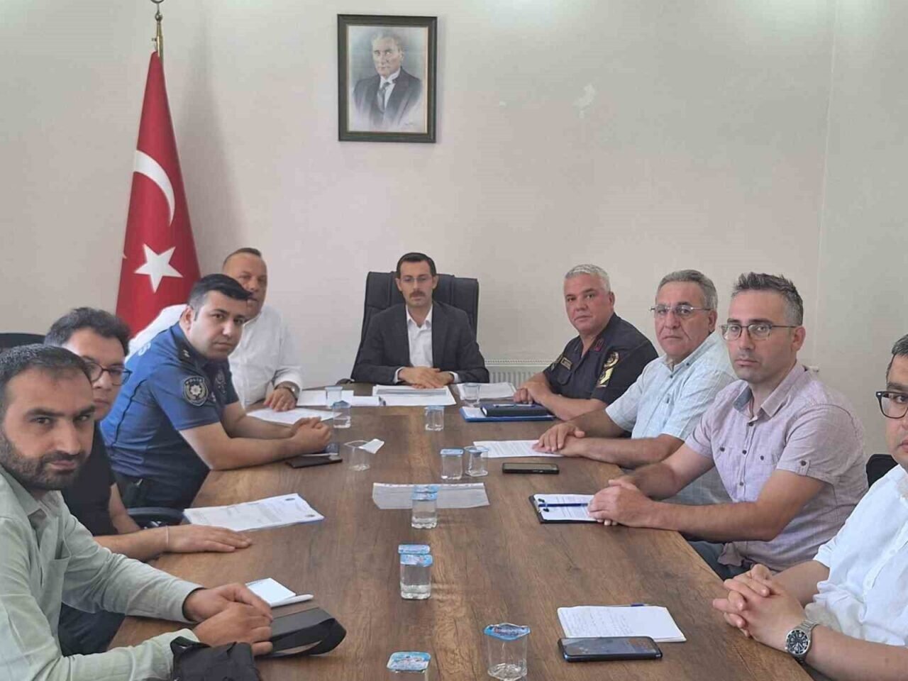 Bozdoğan’da sokak hayvanlarıyla ilgili değerlendirme toplantısı yapıldı Bozdoğan’da sokak hayvanlarıyla ilgili değerlendirme toplantısı yapıldı