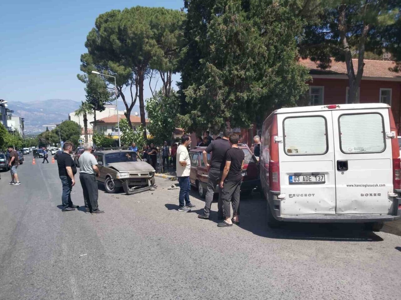 Bozdoğan’da zincirleme trafik kazası: 2 yaralı