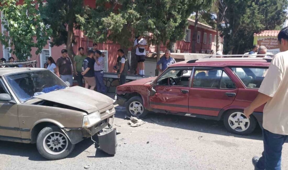 Aydın’ın Bozdoğan ilçesi üç aracın karıştığı zincirleme trafik kazasında iki