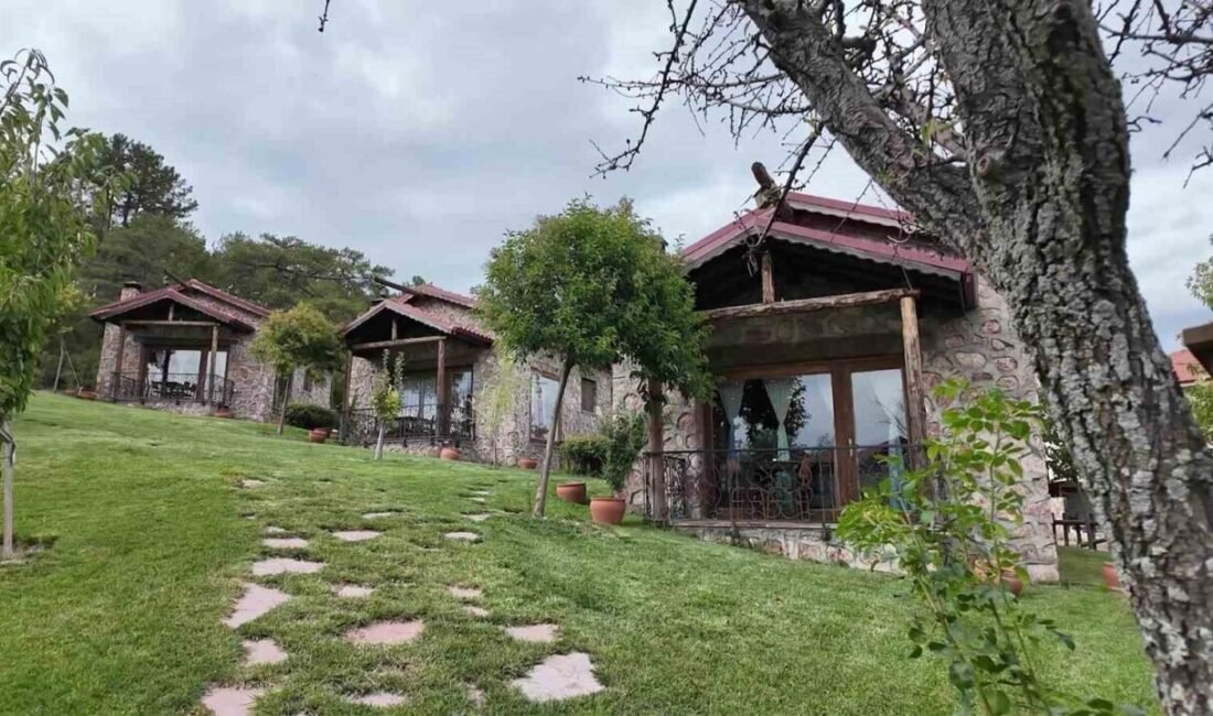 Denizli’nin Çameli ilçesinde doğayla iç içe, tarihi ve kültürel zenginlikleriyle