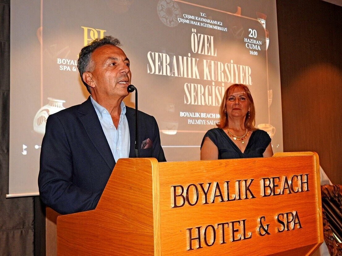 Çeşme Halk Eğitim Merkezi kursiyerleri sergi açtı