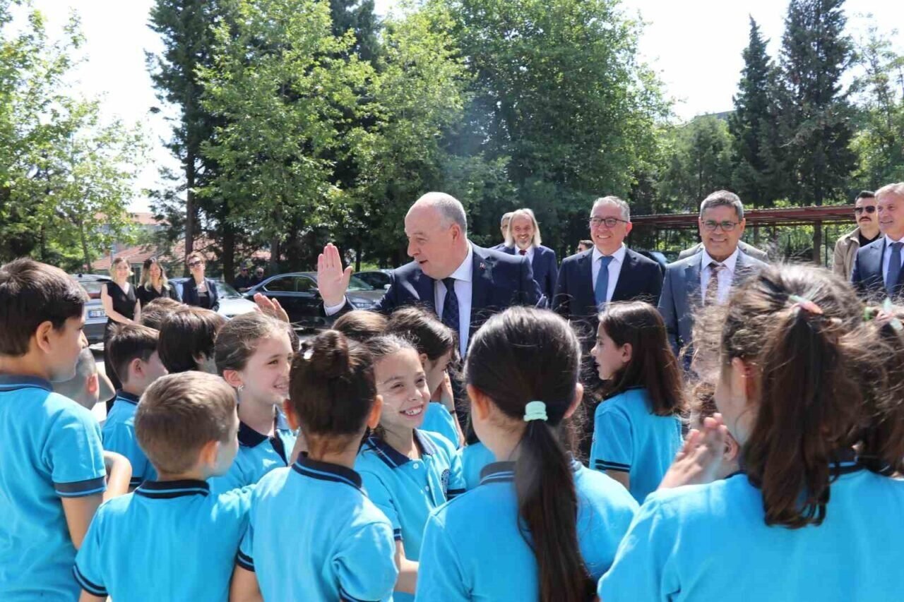 Denizli’de 192 bin 827 öğrenci karne heyecanı yaşadı