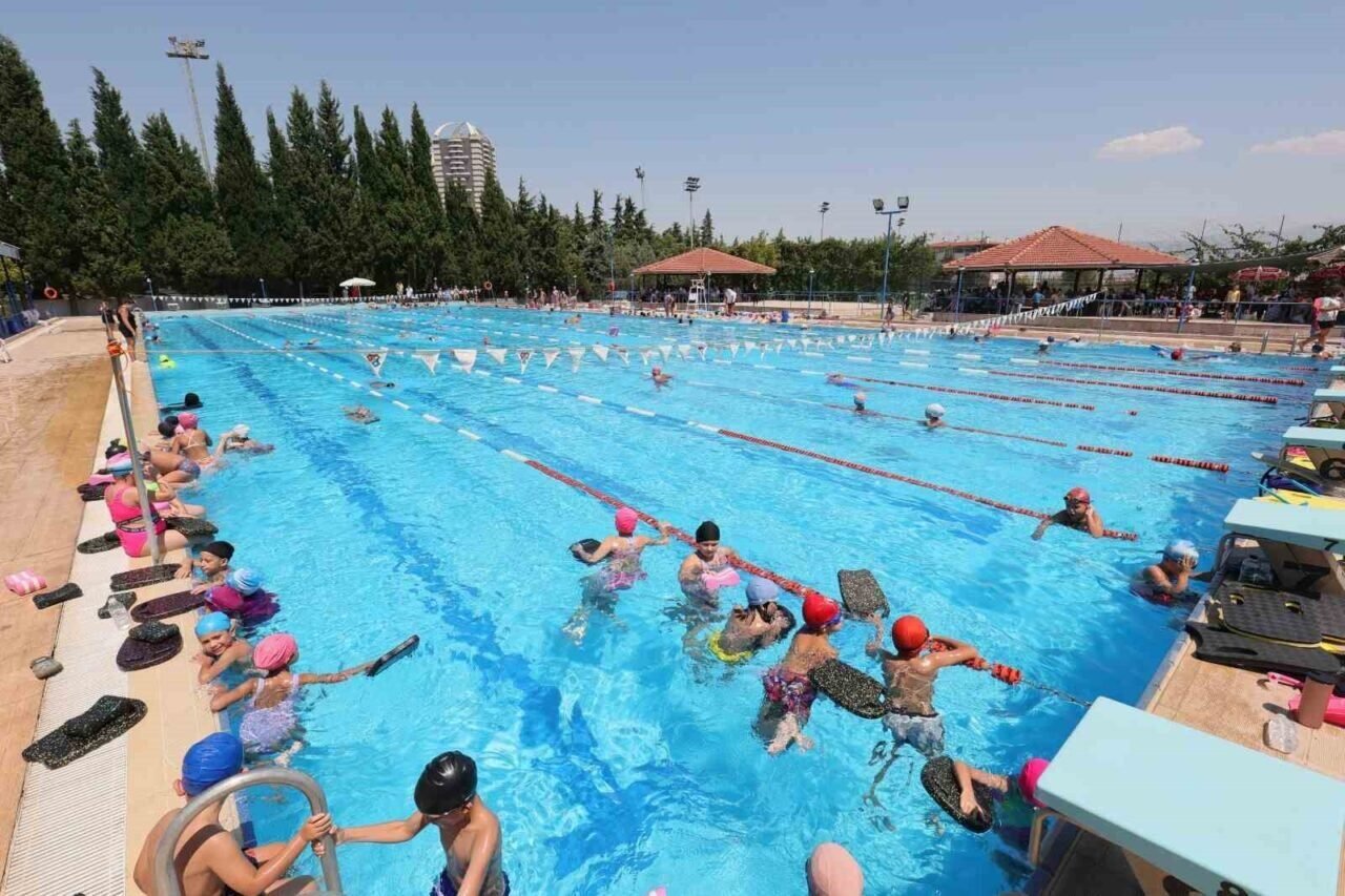 Denizli’de 22 branşta açılacak spor kurslarına başvurular başladı