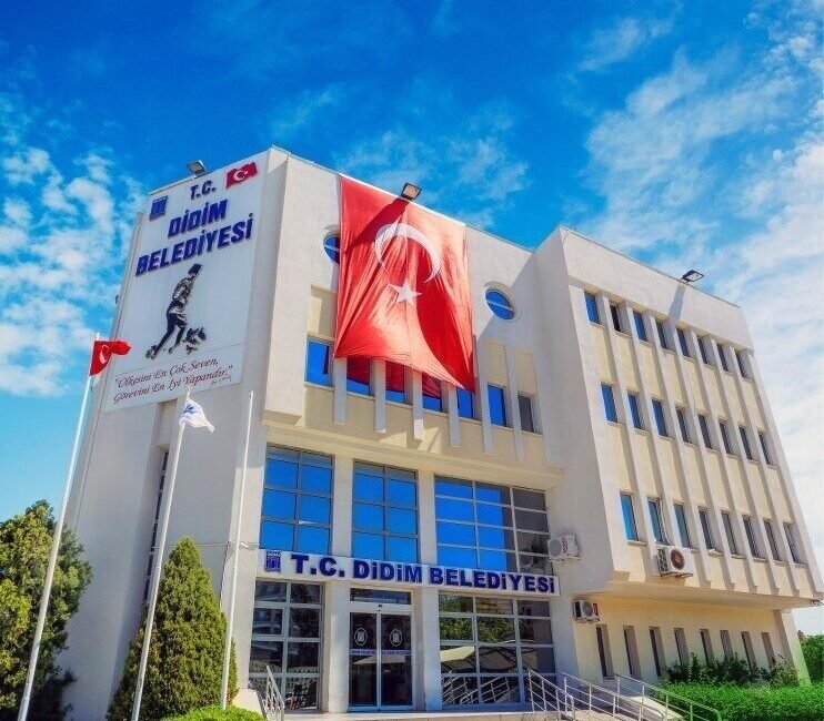Didim Belediyesi’ne ihale yolsuzluğu operasyonu Didim Belediyesi’ne yönelik gerçekleştirilen ihale yolsuzluğu operasyonunda 4 şüpheli gözaltına