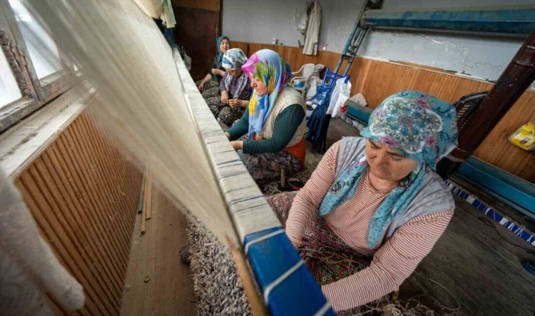 Manisa’nın Demirci ilçesinde dünyanın bir çok ülkesine ihraç edilen el