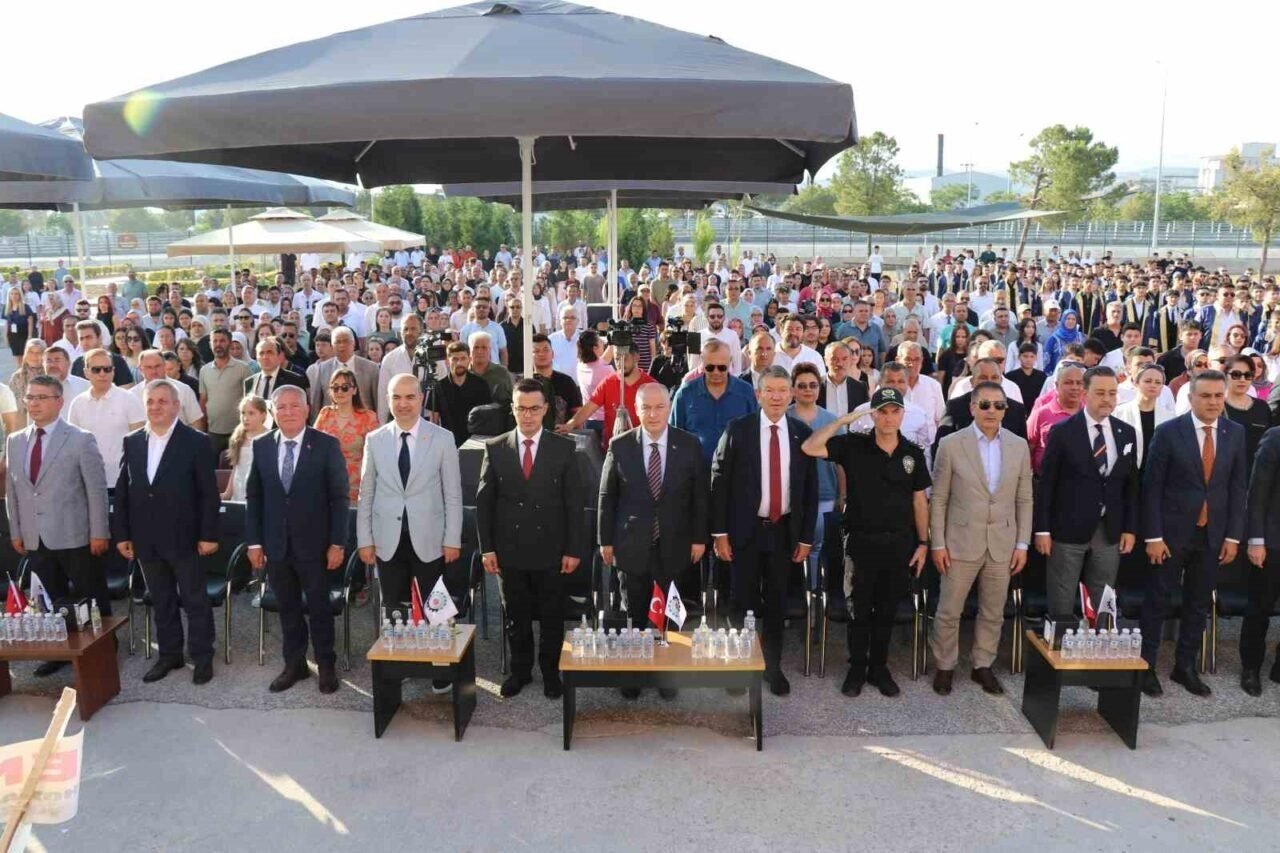 DOSTEK Koleji mezunlarının yüzde 88’i kendi alanlarında istihdam ediliyor
