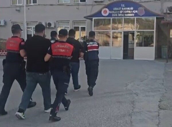 Aydın’ın Kuyucak ilçesinde gelin alma merasiminde havaya ateş açarak 1