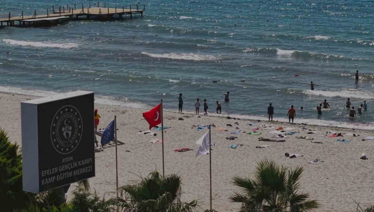 Efeler Gençlik Kampı’nda buluştular