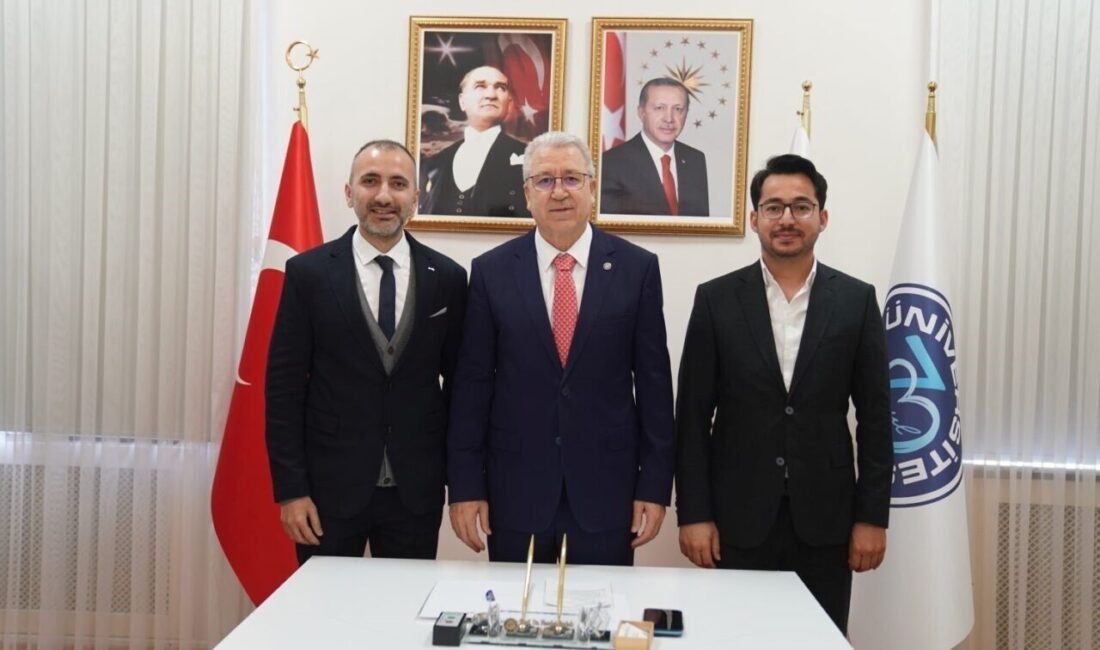 Egeli bilim ekibinden, çocukların güvenliğini sağlayacak akıllı tulum Ege Üniversitesi Mühendislik Fakültesi Tekstil Mühendisliği Bölümü Tekstil Teknoloji Anabilim