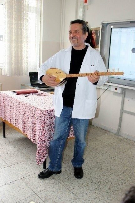 Emekli öğretmen Şevket Akar’dan yeni roman