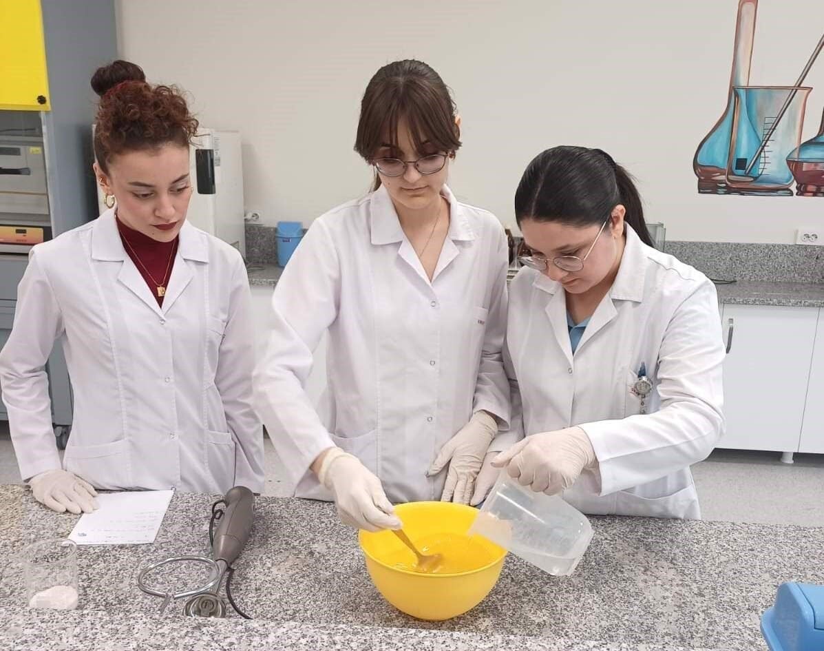EÜ’de atık yağlar sabuna dönüşüyor EÜ’de atık yağlar sabuna dönüşüyor