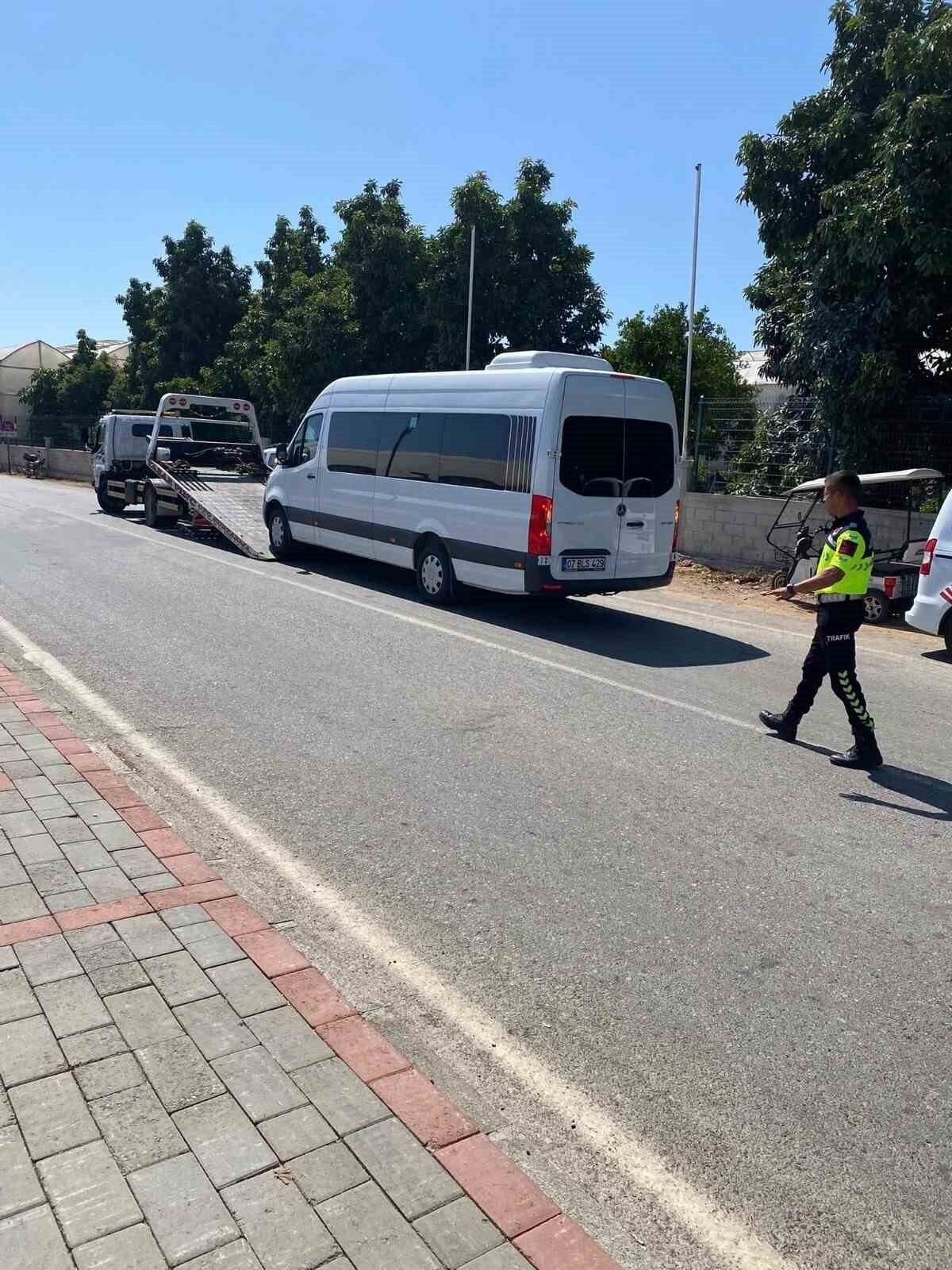 Gazipaşa’da korsan taşımacılık yapan 5 araç trafikten men edildi