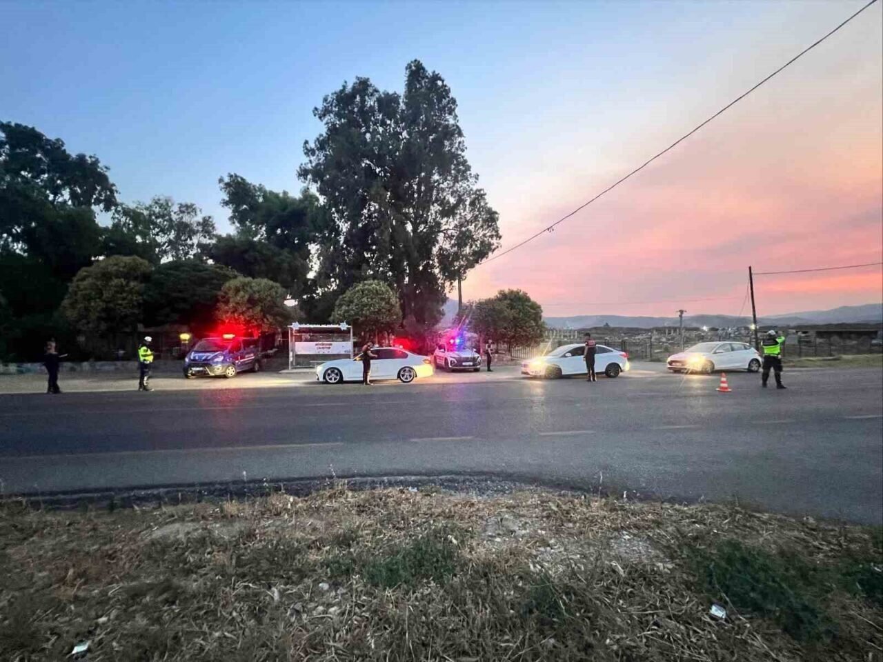 Germencik’te Jandarmadan şok yol ve asayiş uygulaması