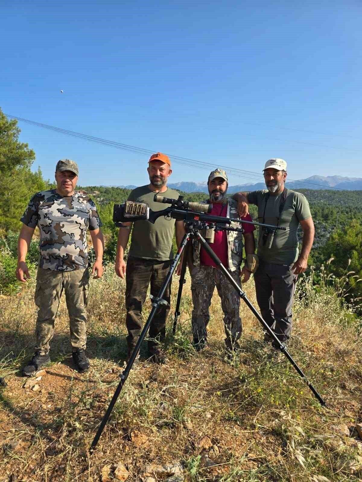 Gündoğmuş’ta domuz sürek avı düzenlendi