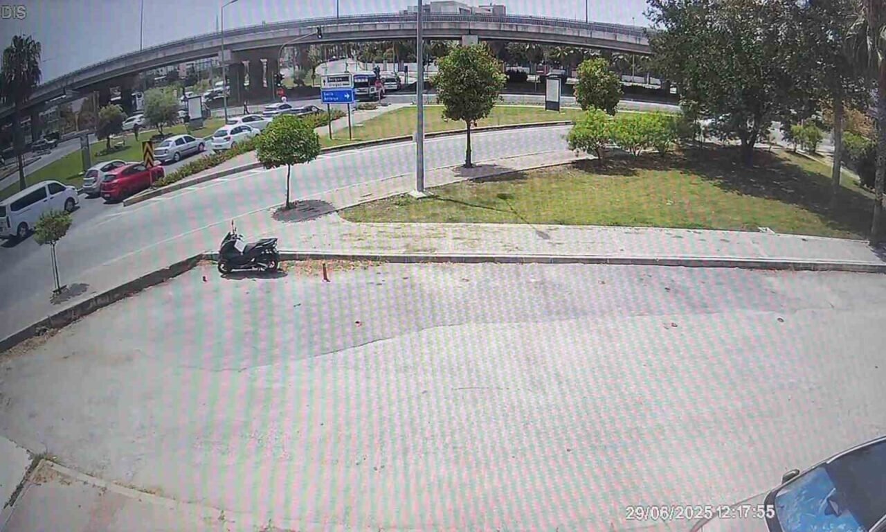 Hurdaya dönen lüks araçlardan burunları bile kanamadan çıktılar