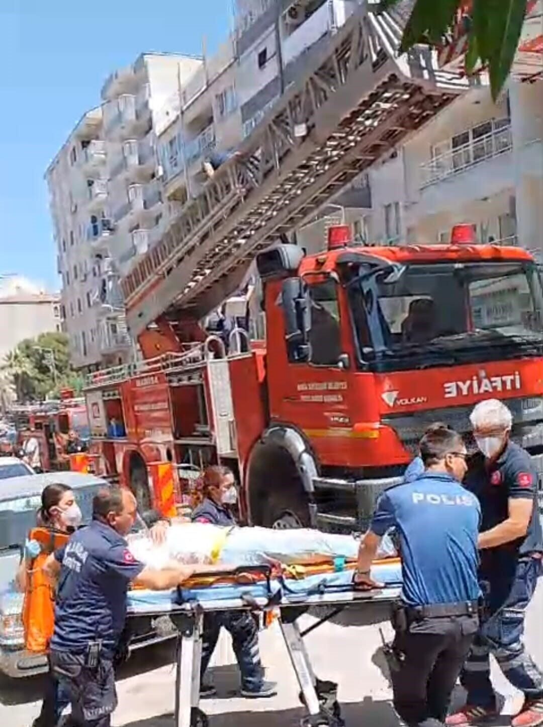 İtfaiyenin müdahalesiyle hayata tutundu