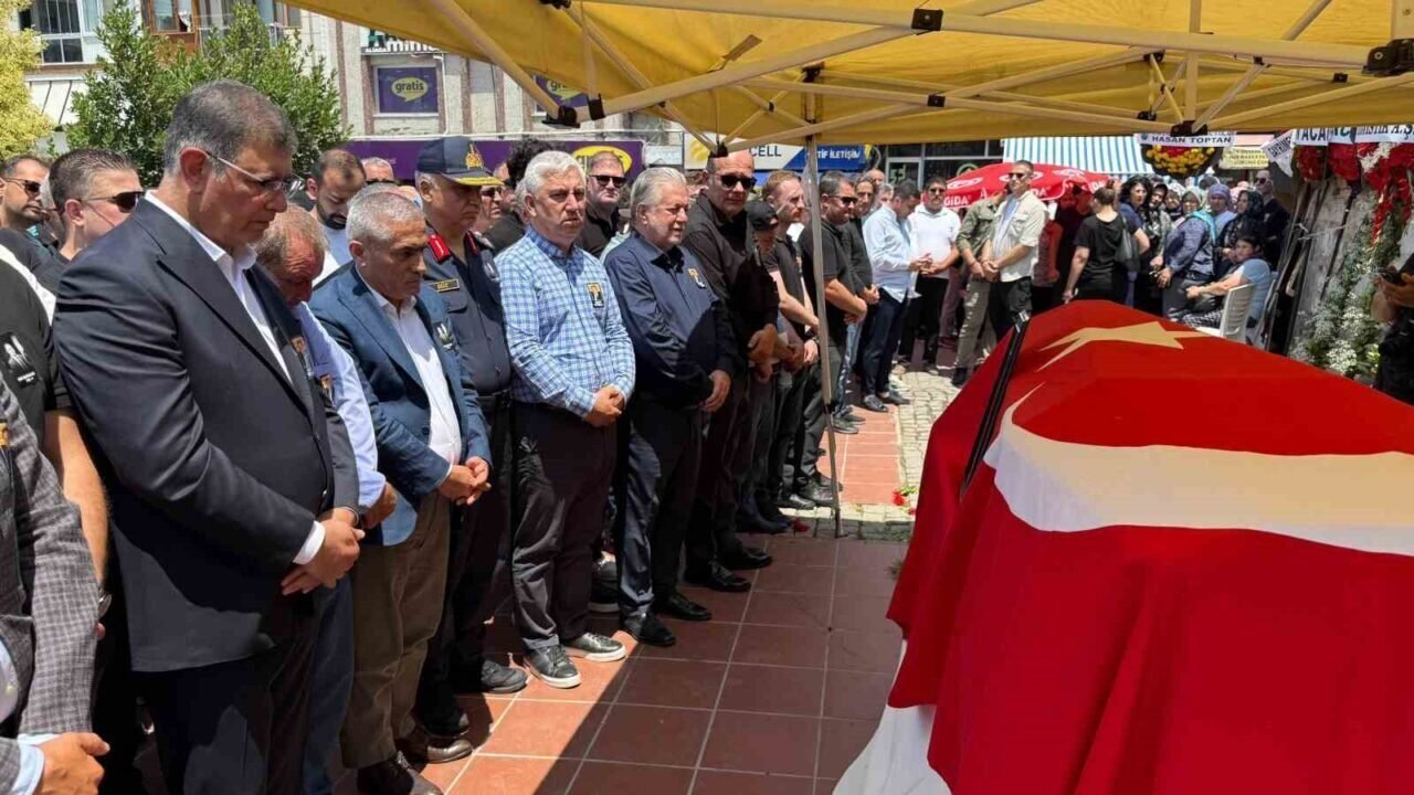 İzmir esnaf camiası Salih Yiyitalp’i Kaybetti İzmir esnaf camiası Salih Yiyitalp’i Kaybetti