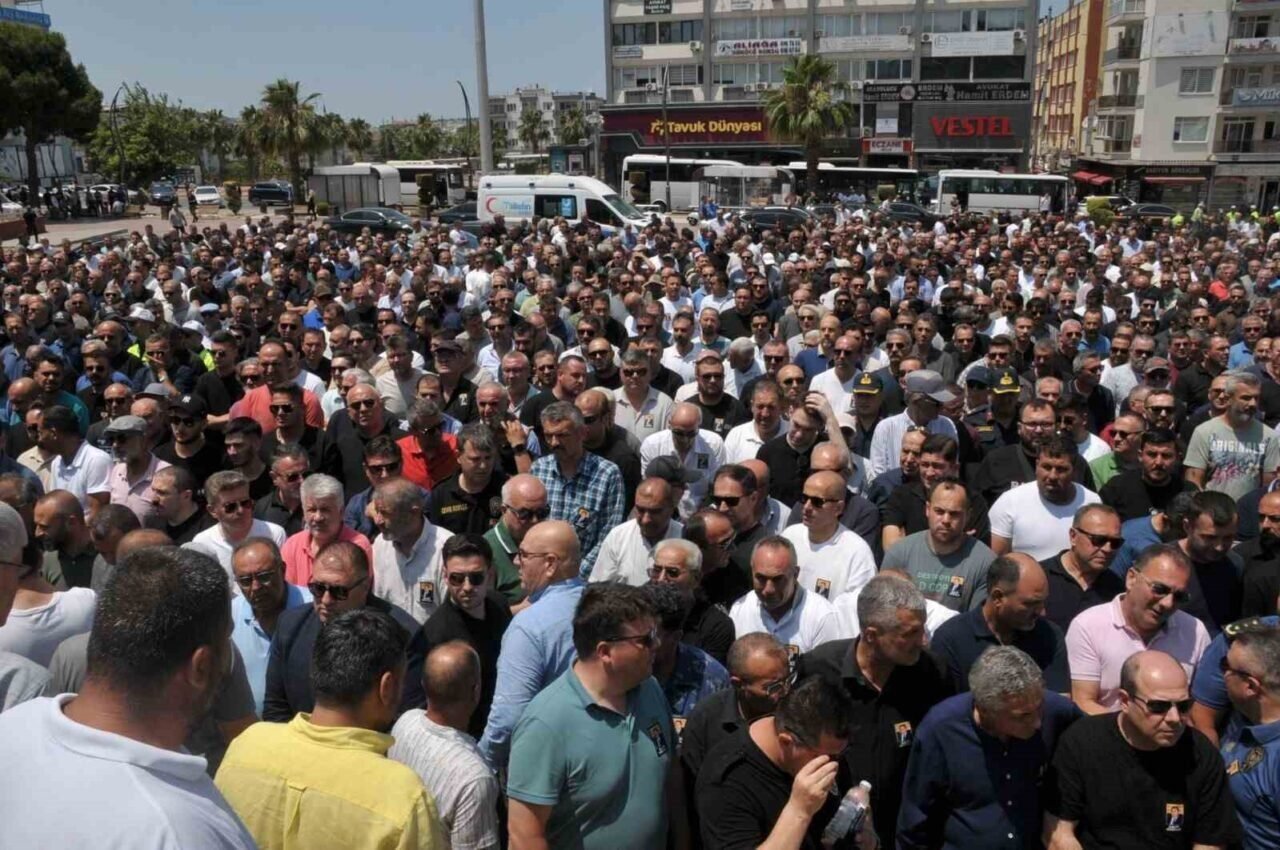 İzmir esnaf camiası Salih Yiyitalp’i Kaybetti