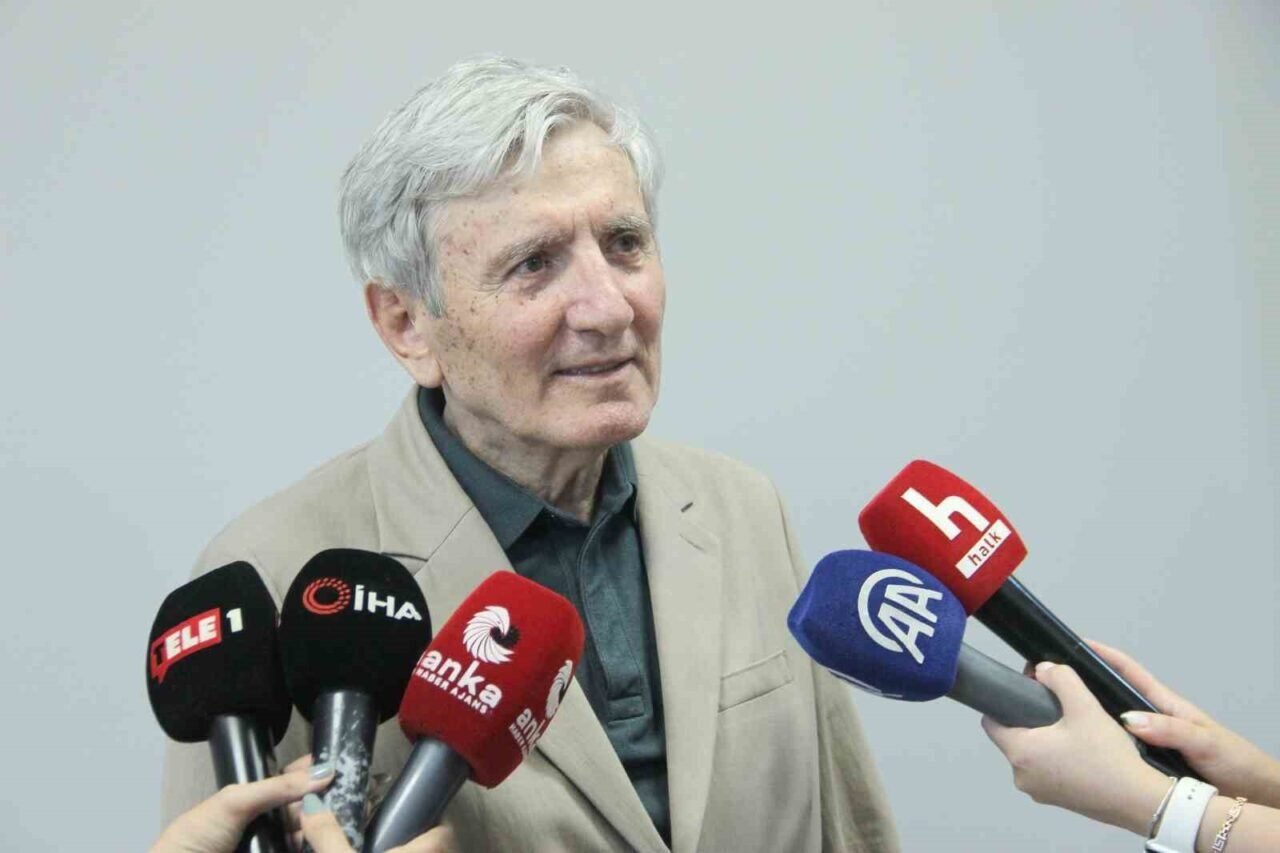 İzmir’de işten çıkartılan belediye işçileri eyleme gidiyor
