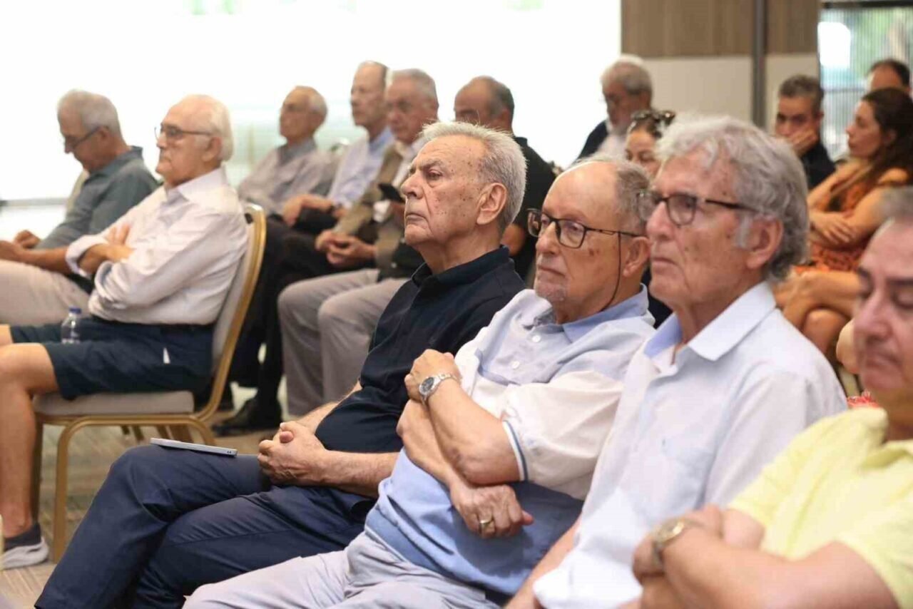 "İzmir’den Dünyaya Bakış" Platformu Çeşme’de buluştu