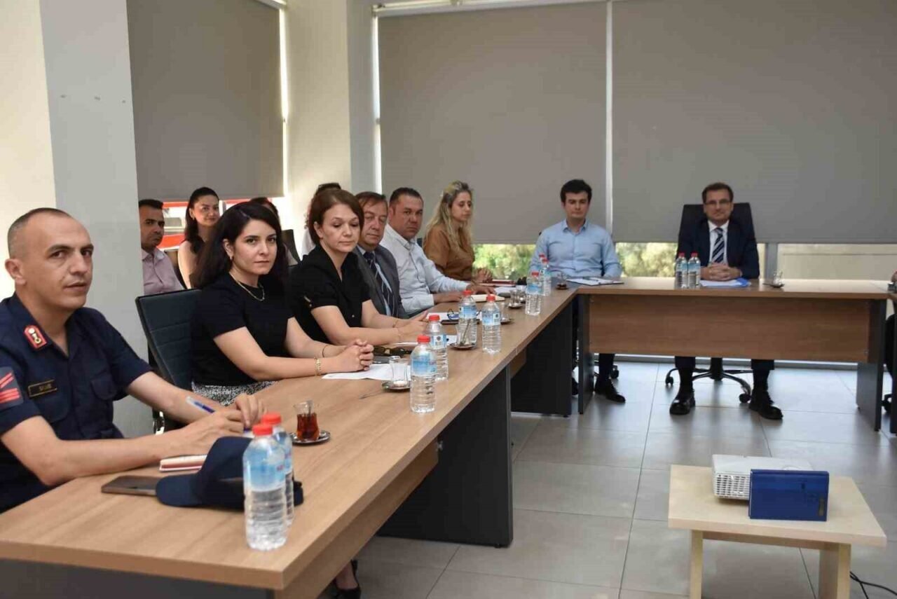 Kadına şiddet ve çocuk koruma konuları Salihli’de masaya yatırıldı