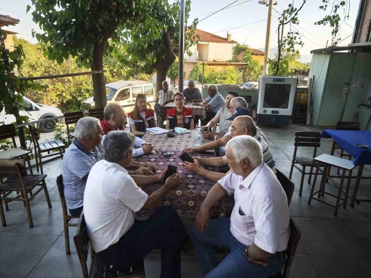 Karacasu’da üreticiye kaliteli ilek uyarısı