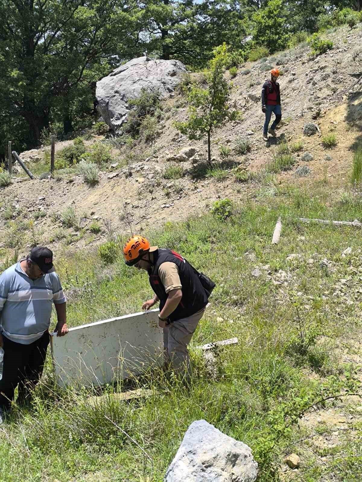 Kayıp yaşlı adam için 300 kişilik ekip 10 gündür sahada