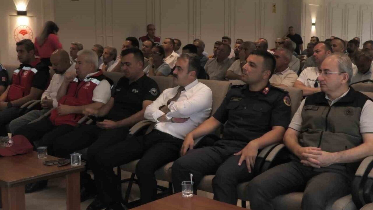 Kaymakam Kan’dan yangınlara karşı uyarı: "Yangınların yüzde 99’u insan kaynaklı"