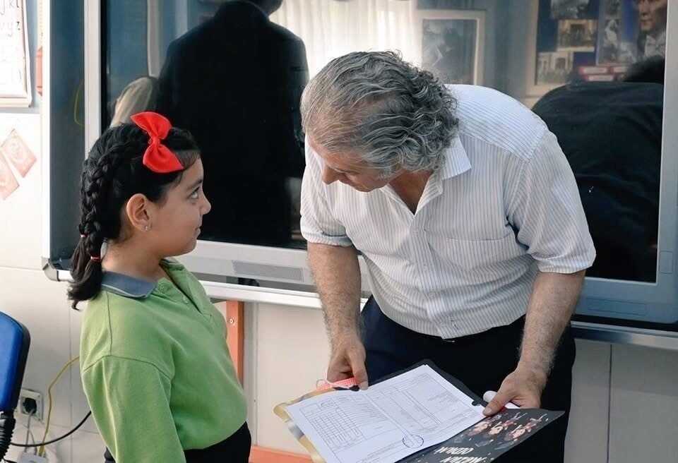 Kaymakam Keklik öğrencilerin karne sevincine ortak oldu