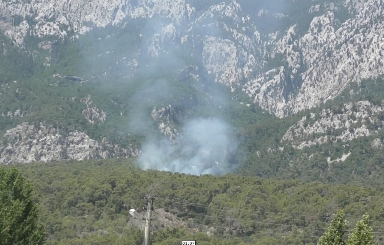 Kemer’deki orman yangını kontrol altına alındı