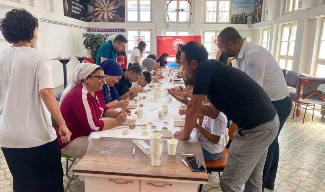 Her yıl 30 Haziran’da kutlanan Koruyucu Aile Günü kapsamında Alaşehir