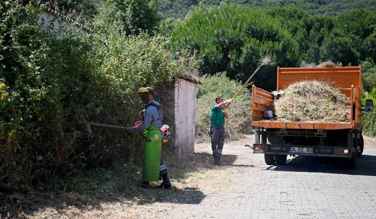 Kuşadası Belediyesi’nden Güzelçamlı’ya hizmet seferberliği