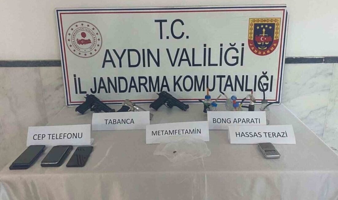 Aydın’ın Kuyucak ilçesinde uyuşturucu imalatı yapılan eve düzenlenen operasyonda üç