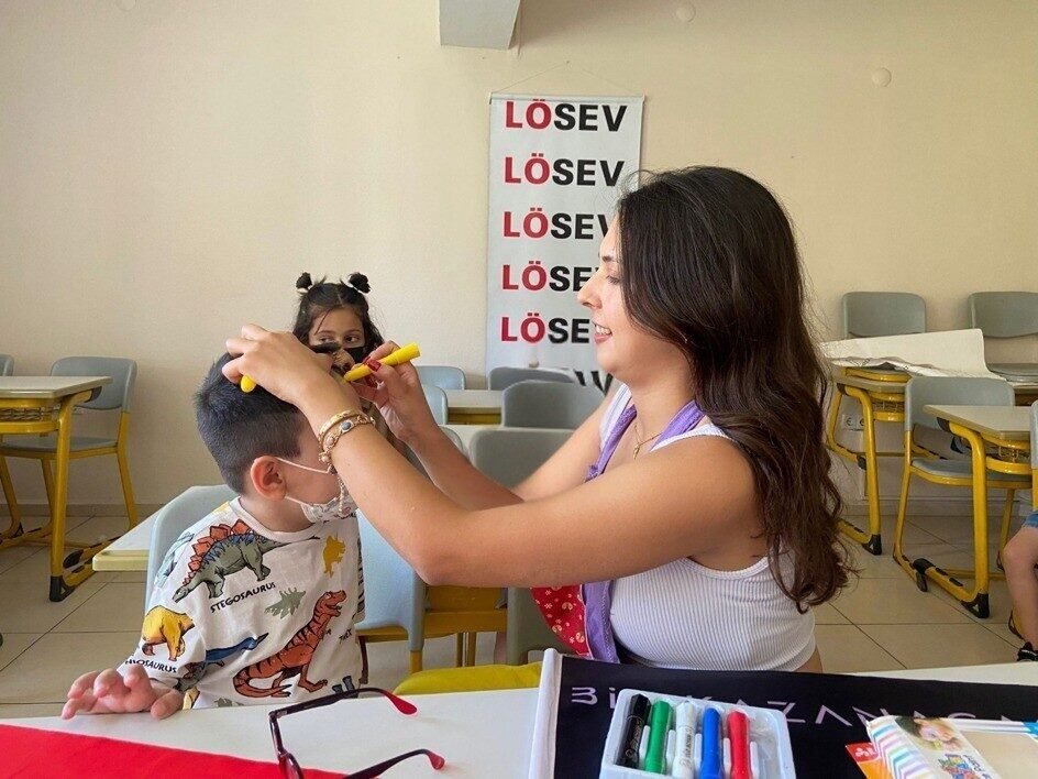 Lösemili çocuklara moral etkinliği Lösemili çocuklara moral etkinliği