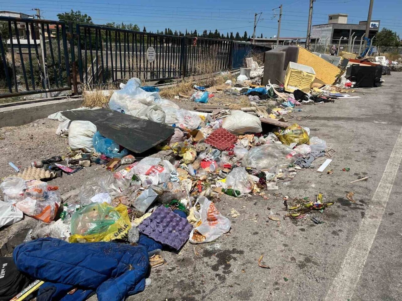 Maaş krizine çözüm bulamayan Başkan Duman, çareyi işçi çıkarmakta buldu