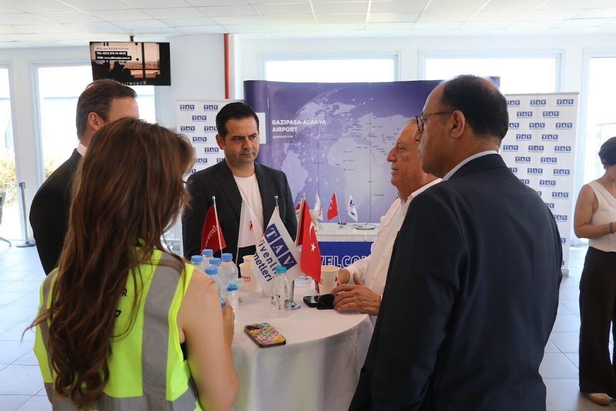 Macaristan’ın başkenti Budapeşte’den Gazipaşa’ya ilk uçuş gerçekleşti