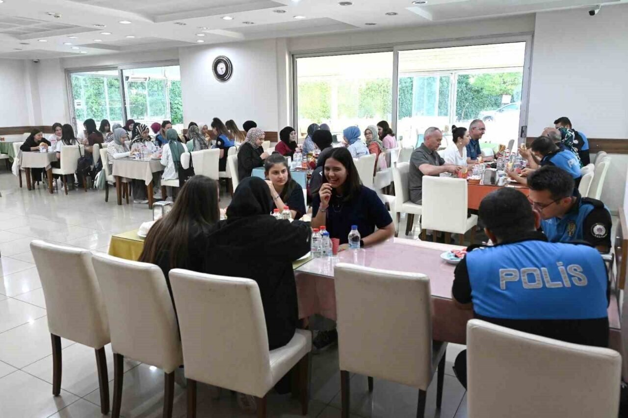 Manisa Emniyeti çocukları sosyalleştiren projelerine devam ediyor