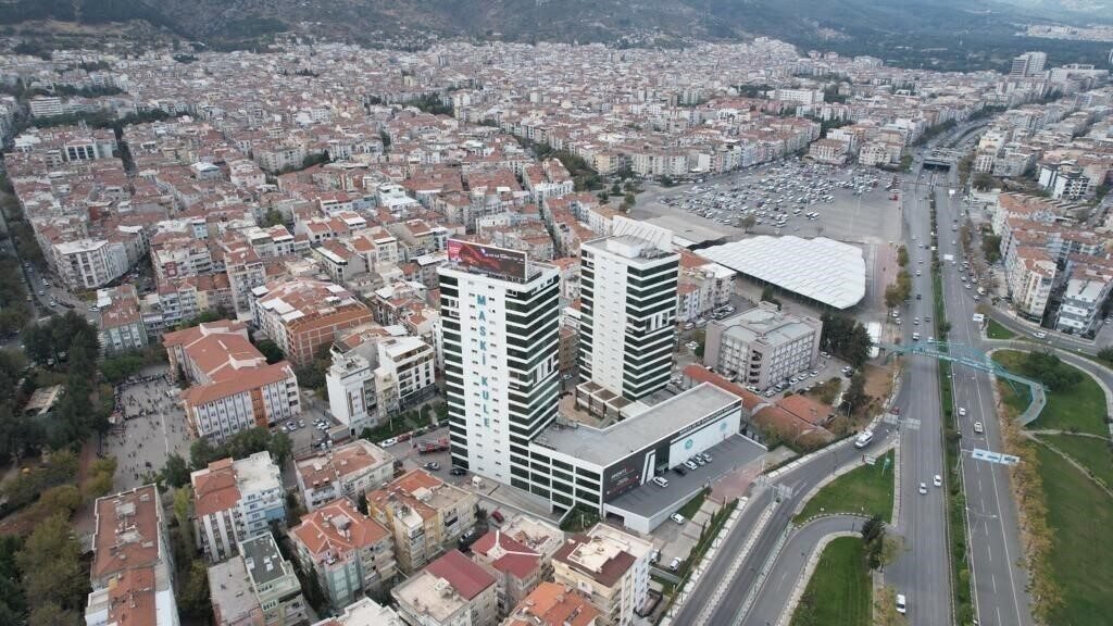 Manisa’daki yabancı nüfus azalmaya devam ediyor Manisa’daki yabancı uyruklu sayısı her yıl olduğu gibi 2024 yılında