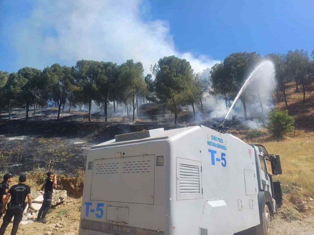Manisa’daki yangın hızlı müdahale ile söndürüldü