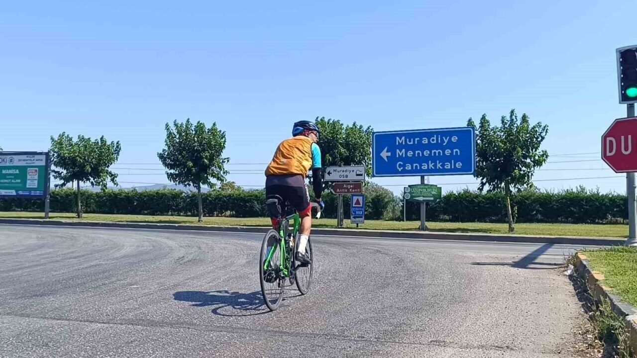 Manisalı Bisikletçi Ferdi Zeyrek için pedal çevirdi