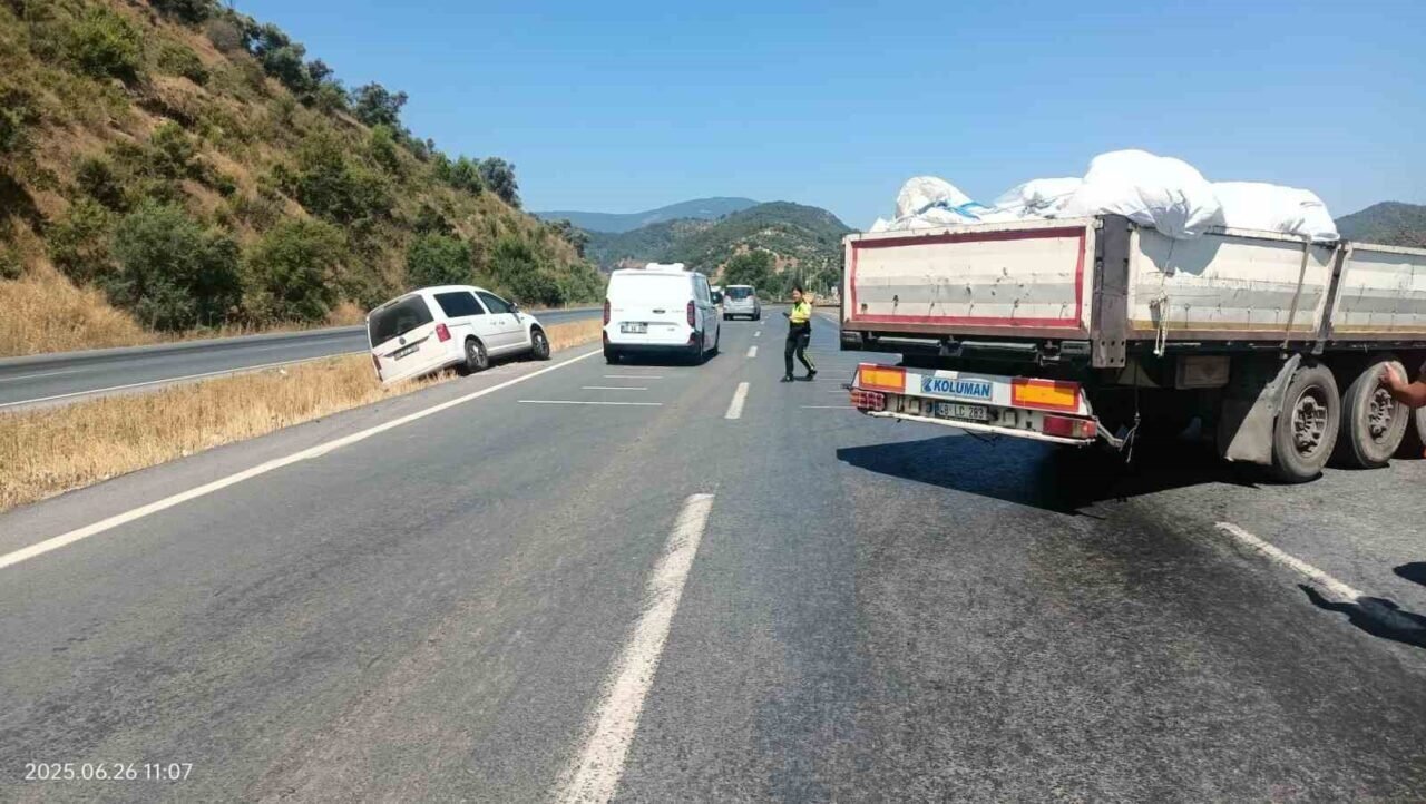 Milas-Söke Karayolu’nda trafik kazası Milas-Söke Karayolu’nda trafik kazası