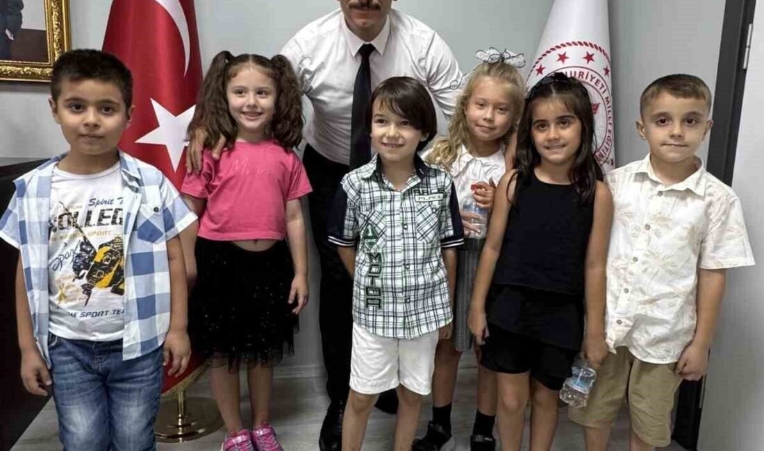Manisa’da okul öncesi öğrencileri, topraksız tarım yöntemiyle yetiştirdikleri ürünleri Manisa