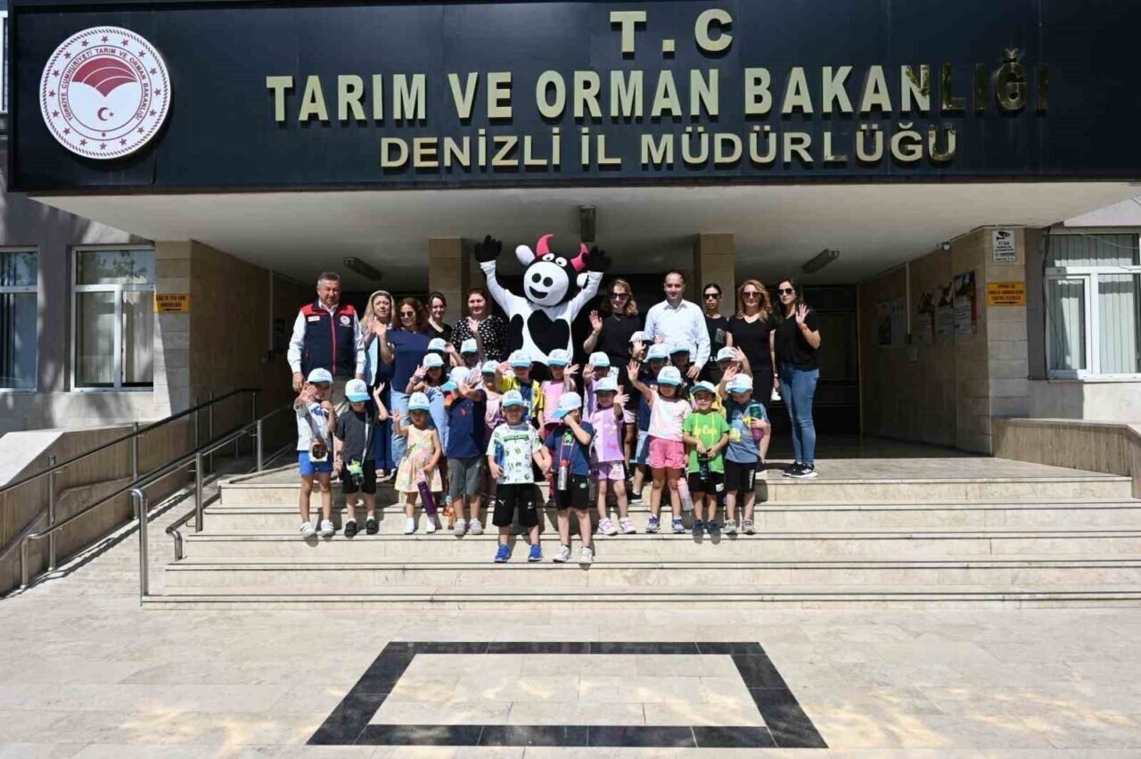 Minik eller Denizli Horozu üretimini öğrendi