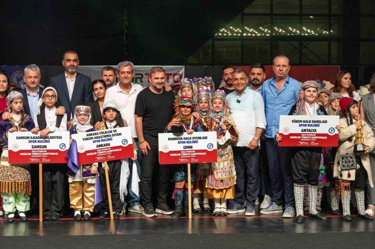 Minikler Türkiye Halk Oyunları Şampiyonası Manavgat’ta coşkuyla sona erdi