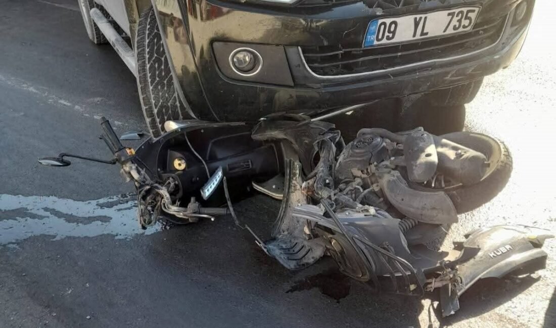 Aydın’ın Söke ilçesinde otomobil ile motosikletin çarpışması sonucu meydana gelen