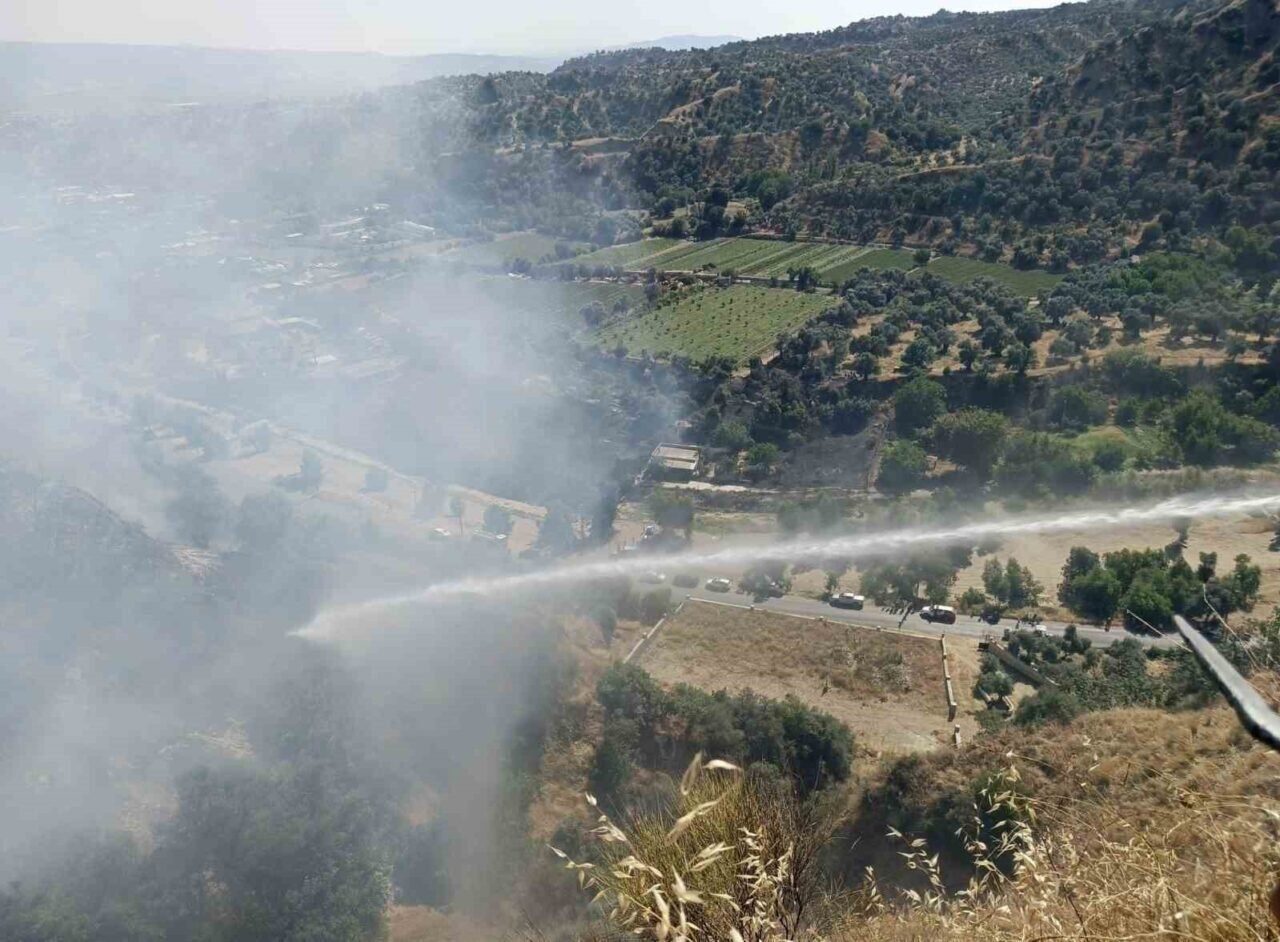 Nazilli Belediyesi’nden İsabeyli’deki yangının söndürme çalışmalarına destek
