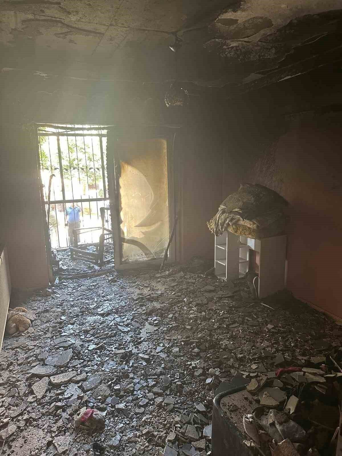 Nazilli’de ev yangını