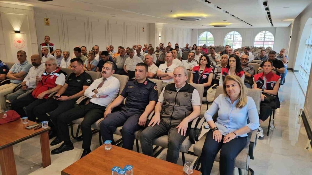 Nazilli’de kaliteli incir için kaliteli ilek denetimleri sürüyor