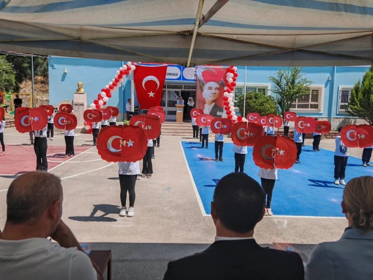 Nazilli’de karne sevinci