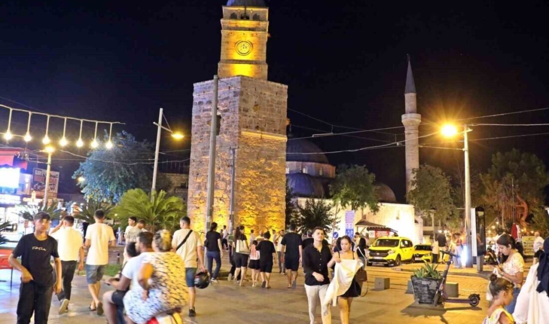 Antalya’nın turizm merkezi Kaleiçi’nde eğlence mekanlarının yoğun olduğu 82 nüfuslu
